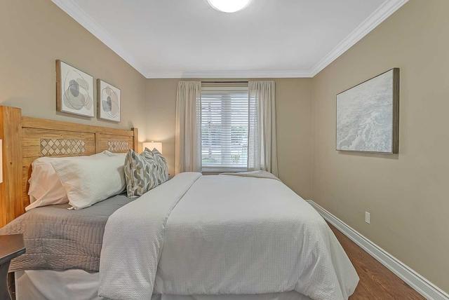 131 Langden Ave, House semidetached with 3 bedrooms, 2 bathrooms and 6 parking in Toronto ON | Image 9