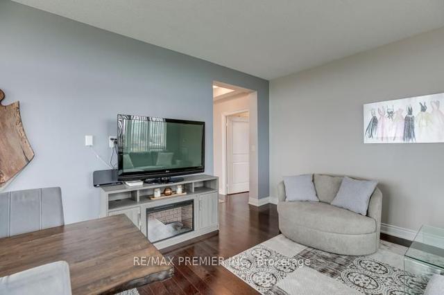 1012 - 10 Bloorview Pl, Condo with 2 bedrooms, 2 bathrooms and 2 parking in Toronto ON | Image 39