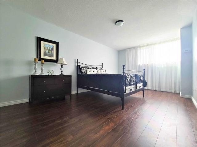 1602 - 250 Scarlett Rd, Condo with 2 bedrooms, 1 bathrooms and 1 parking in Toronto ON | Image 24