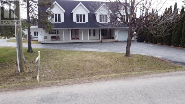 1110 Old Goulais Bay Rd, House detached with 7 bedrooms, 4 bathrooms and null parking in Sault Ste. Marie ON | Image 1