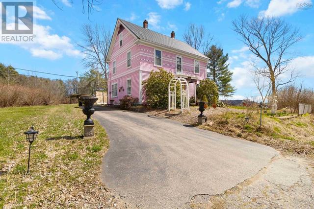 17 Nauglers Diversion, House detached with 5 bedrooms, 2 bathrooms and null parking in Lunenburg MD NS | Image 4