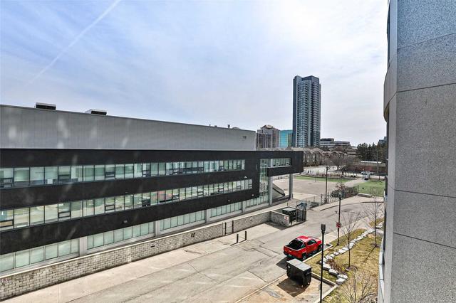 522 - 35 Hollywood Ave, Condo with 2 bedrooms, 2 bathrooms and 1 parking in Toronto ON | Image 24