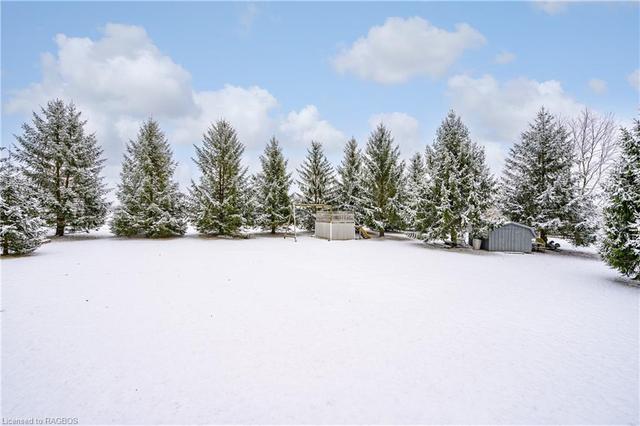 7539 Sideroad 7 Road E, House detached with 5 bedrooms, 2 bathrooms and null parking in Wellington North ON | Image 44
