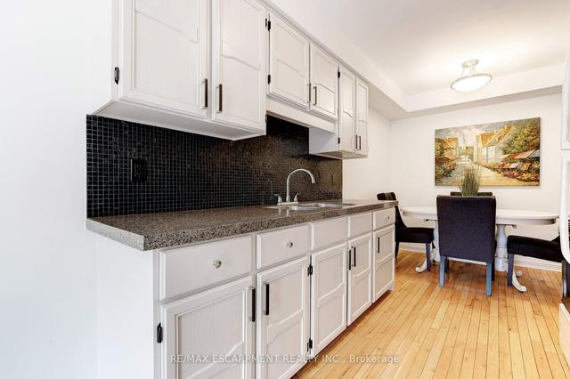 7 - 3115 New St, Townhouse with 2 bedrooms, 3 bathrooms and 2 parking in Burlington ON | Image 4