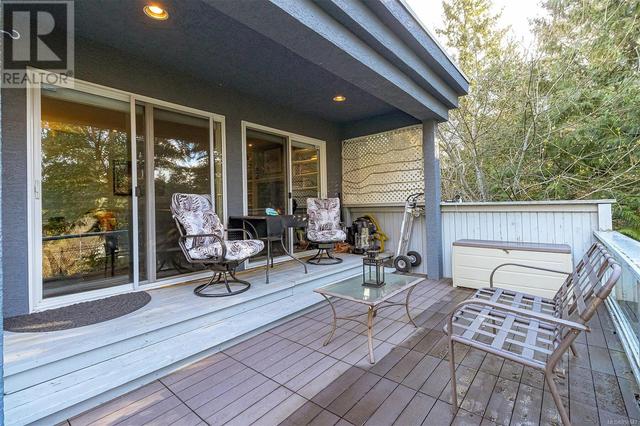 209 Jamie Pl, House detached with 3 bedrooms, 3 bathrooms and 3 parking in Langford BC | Image 39