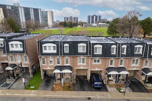 40 Jeremiah Lane, House attached with 3 bedrooms, 4 bathrooms and 2 parking in Toronto ON | Image 32