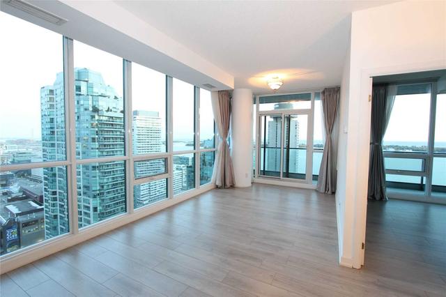 2808 - 33 Bay St, Condo with 2 bedrooms, 2 bathrooms and 1 parking in Toronto ON | Image 9