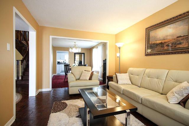 26 Worth Ave, House detached with 4 bedrooms, 4 bathrooms and 4 parking in Brampton ON | Image 8