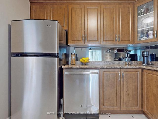709 - 155 Hillcrest Ave, Condo with 2 bedrooms, 1 bathrooms and 1 parking in Mississauga ON | Image 22