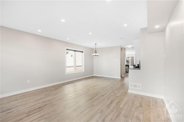 124 Bluestone Private, House attached with 2 bedrooms, 3 bathrooms and 1 parking in Ottawa ON | Image 20