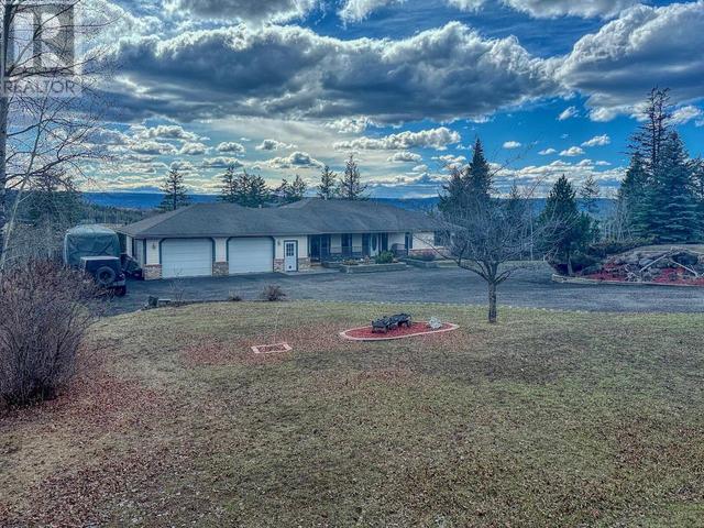 2952 Prospector Road, House detached with 4 bedrooms, 3 bathrooms and null parking in Cariboo F BC | Image 39