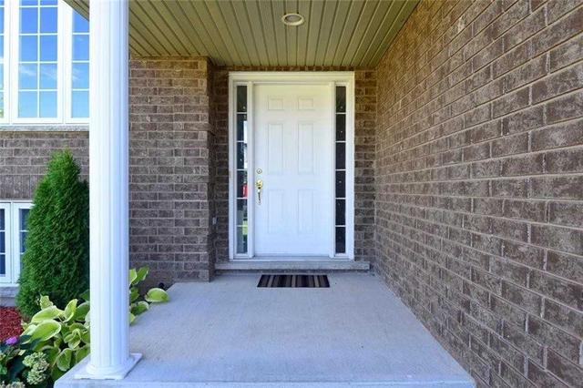 8706 Westport Dr, House detached with 3 bedrooms, 3 bathrooms and 5 parking in Niagara Falls ON | Image 23