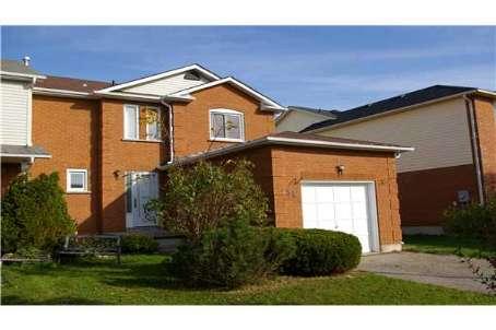 34 Quance St, House semidetached with 3 bedrooms, 3 bathrooms and 1 parking in Barrie ON | Image 1