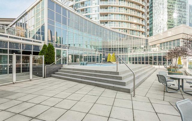 2206 - 218 Queens Quay W, Condo with 1 bedrooms, 1 bathrooms and 0 parking in Toronto ON | Image 22