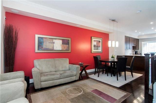 th32 - 97 The Queensway Ave, Townhouse with 3 bedrooms, 2 bathrooms and 2 parking in Toronto ON | Image 2