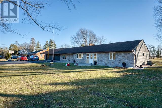 3415 Baseline Road, House detached with 4 bedrooms, 2 bathrooms and null parking in Windsor ON | Card Image