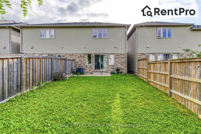 39 Sexton Cres, House attached with 3 bedrooms, 3 bathrooms and 2 parking in Hamilton ON | Image 24