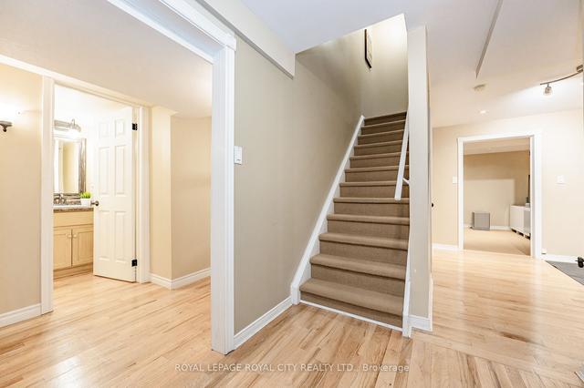 42 Peartree Cres, House detached with 3 bedrooms, 4 bathrooms and 6 parking in Guelph ON | Image 21