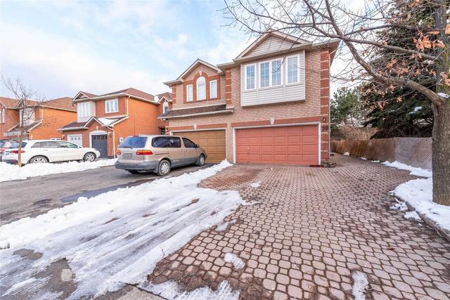 39 Lauraglen Cres, House semidetached with 4 bedrooms, 4 bathrooms and 5 parking in Brampton ON | Image 27
