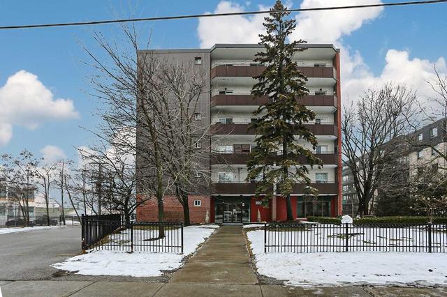 511 - 800 Kennedy Rd, Condo with 2 bedrooms, 1 bathrooms and 0 parking in Toronto ON | Card Image