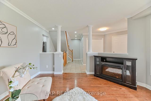 420 Newport Dr, House detached with 3 bedrooms, 4 bathrooms and 4 parking in Cambridge ON | Image 2