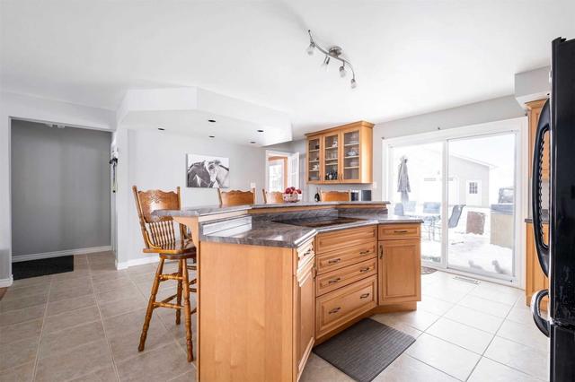 70 Confederation Rd, House detached with 3 bedrooms, 6 bathrooms and 13 parking in Kawartha Lakes ON | Image 6