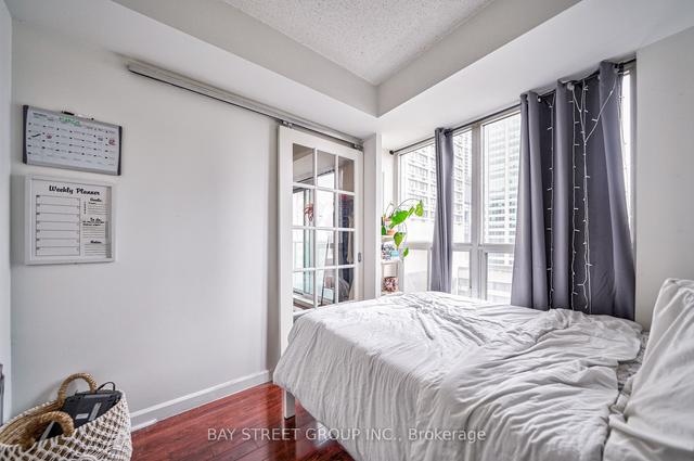 2016 - 8 Park Rd, Condo with 1 bedrooms, 1 bathrooms and 0 parking in Toronto ON | Image 16