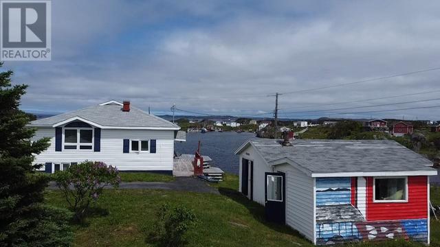 1 Skinner's Harbour Road, House detached with 2 bedrooms, 1 bathrooms and null parking in Change Islands NL | Image 4