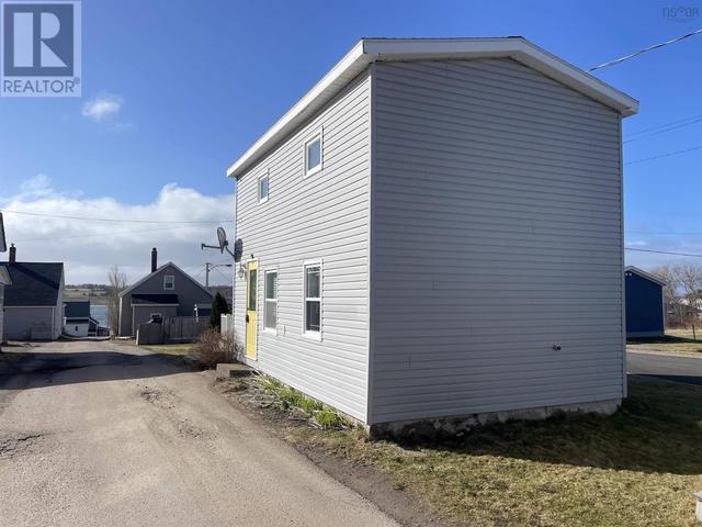 27 Chemin Shomphe Road, House detached with 2 bedrooms, 1 bathrooms and null parking in Inverness, Subd. A NS | Image 3