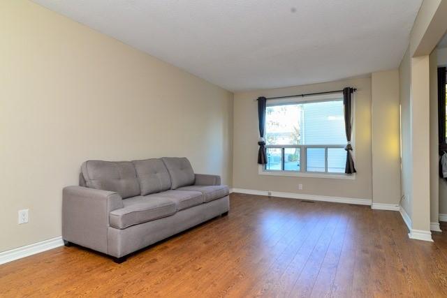 80 Enmount Dr, Townhouse with 3 bedrooms, 2 bathrooms and 1 parking in Brampton ON | Image 4