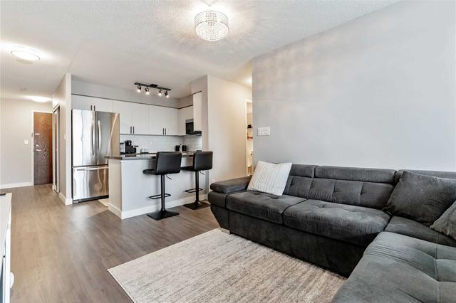 1501 - 4850 Glen Erin Dr, Condo with 1 bedrooms, 1 bathrooms and 1 parking in Mississauga ON | Image 2