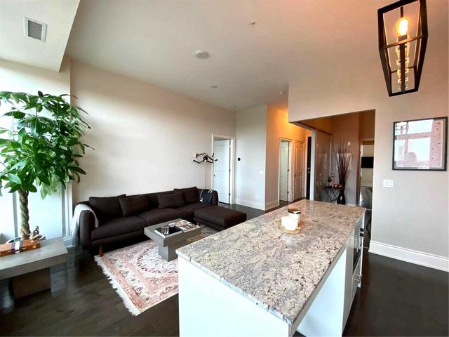 1009 - 23 Glebe Rd, Condo with 1 bedrooms, 2 bathrooms and 1 parking in Toronto ON | Image 5