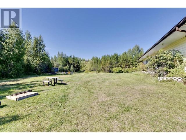 8625 Lynn Drive, House detached with 4 bedrooms, 3 bathrooms and null parking in Fraser Fort George C BC | Image 7