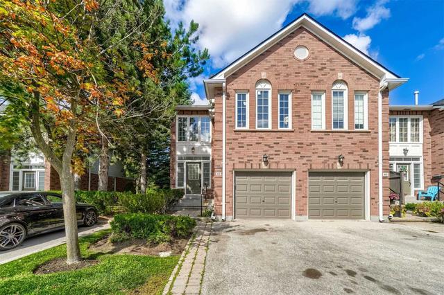 42 Lancewood Cres, Townhouse with 3 bedrooms, 4 bathrooms and 2 parking in Brampton ON | Image 1