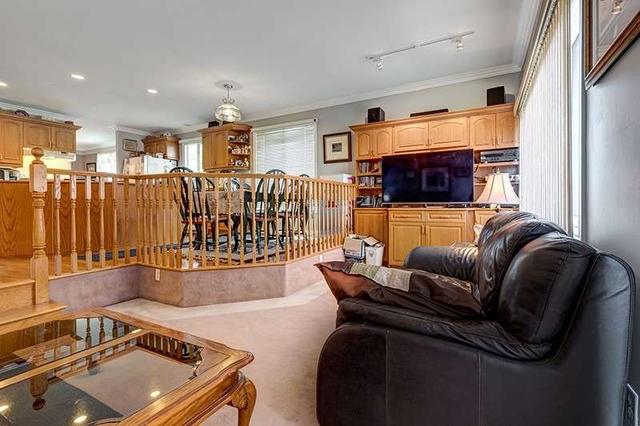 680 Trailview Dr, House detached with 2 bedrooms, 3 bathrooms and 8 parking in Peterborough ON | Image 5