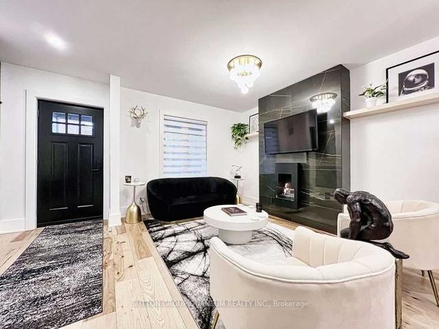 268 Ashdale Ave, House semidetached with 3 bedrooms, 3 bathrooms and 0 parking in Toronto ON | Image 37