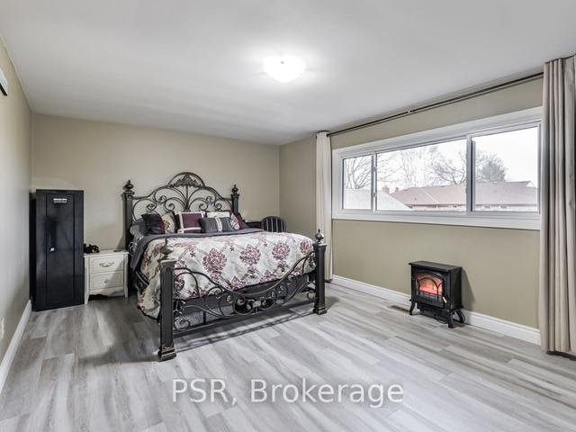 757 Westdale St, House detached with 3 bedrooms, 2 bathrooms and 6 parking in Oshawa ON | Image 15