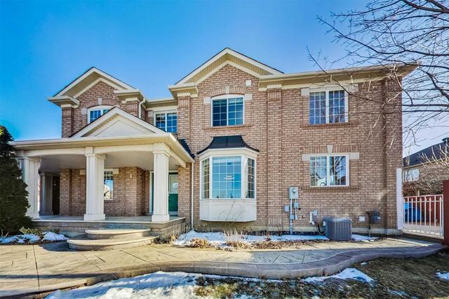 2 Crew Cres, House detached with 4 bedrooms, 4 bathrooms and 8 parking in Vaughan ON | Image 31