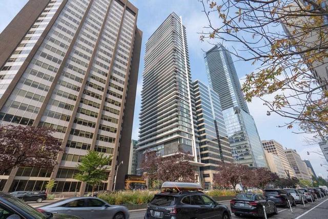 1610 - 426 University Ave, Condo with 1 bedrooms, 1 bathrooms and 0 parking in Toronto ON | Image 1