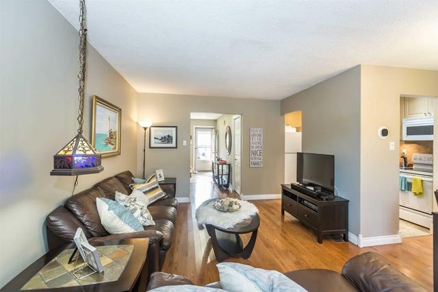 58 Porterfield Cres, Townhouse with 3 bedrooms, 2 bathrooms and 2 parking in Markham ON | Image 22
