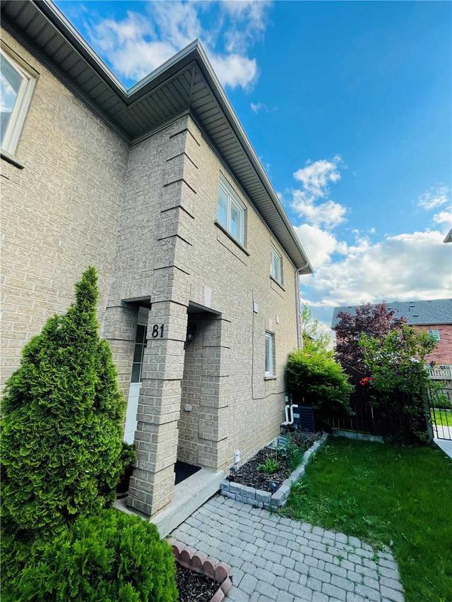 81 Pressed Brick Dr, House attached with 3 bedrooms, 2 bathrooms and 3 parking in Brampton ON | Image 1