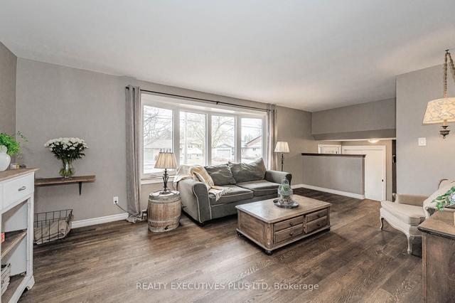22 Cedar St, House detached with 3 bedrooms, 2 bathrooms and 5 parking in Guelph ON | Image 38