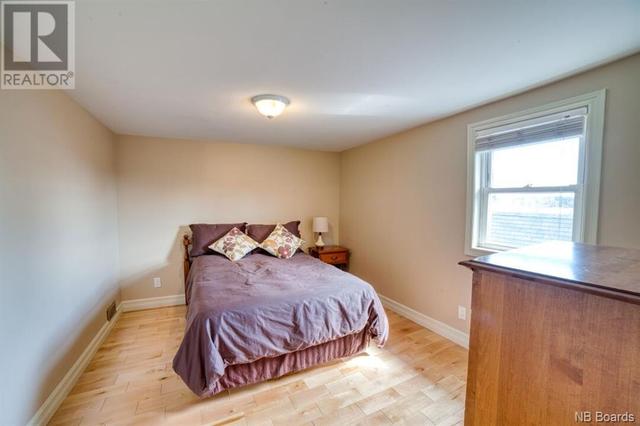 120 Notre Dame, House detached with 3 bedrooms, 1 bathrooms and null parking in Bathurst NB | Image 23