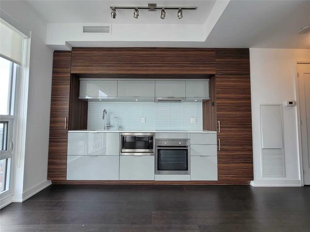 3804 - 88 Scott St, Condo with 2 bedrooms, 2 bathrooms and 1 parking in Toronto ON | Image 4