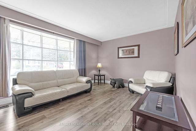 18 Rose Cres, House detached with 3 bedrooms, 2 bathrooms and 5 parking in Hamilton ON | Image 37