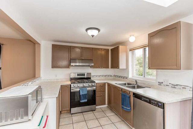 23 Hersey Cres, House detached with 3 bedrooms, 2 bathrooms and 6 parking in Barrie ON | Image 2