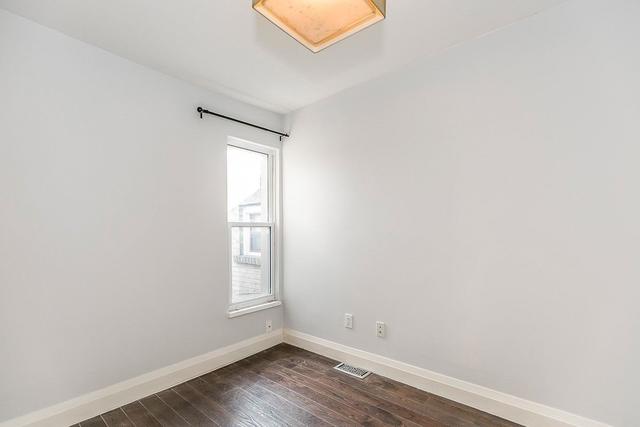 257 Claremont St, House attached with 2 bedrooms, 2 bathrooms and 0 parking in Toronto ON | Image 21