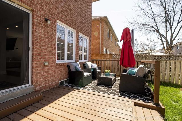 18 Gilgorm Rd, Townhouse with 3 bedrooms, 3 bathrooms and 2 parking in Brampton ON | Image 21