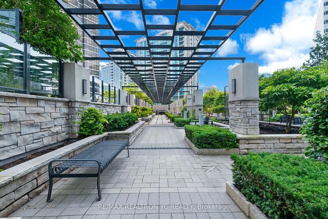 1925 - 5 Sheppard Ave E, Condo with 2 bedrooms, 2 bathrooms and 1 parking in Toronto ON | Image 31