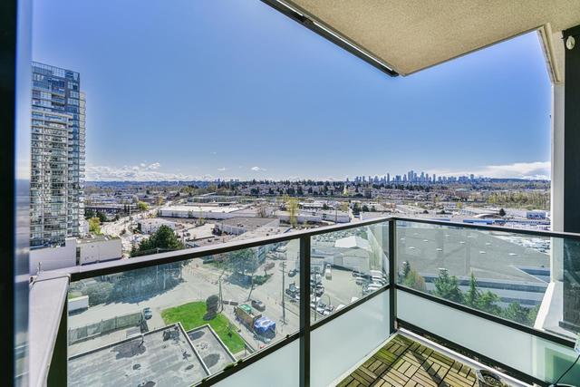 1101 - 2232 Douglas Road, Condo with 2 bedrooms, 2 bathrooms and null parking in Burnaby BC | Image 11